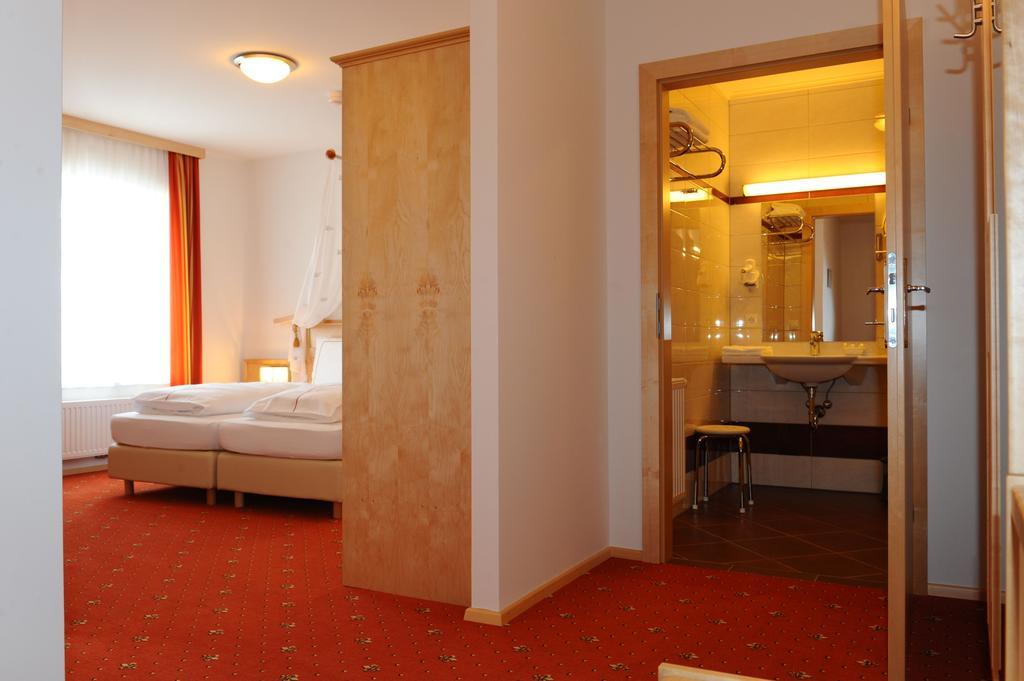 Hotel-Gasthof-Fleischerei - Zur Alten Post Schwanberg エクステリア 写真
