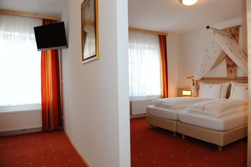 Hotel-Gasthof-Fleischerei - Zur Alten Post Schwanberg エクステリア 写真
