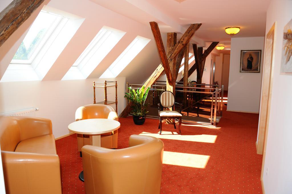 Hotel-Gasthof-Fleischerei - Zur Alten Post Schwanberg エクステリア 写真